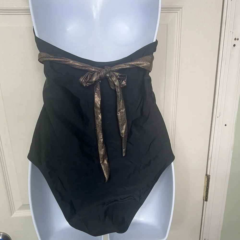 NWT Cupshe 1 Piece Halter Golden Cutout Swimsuit Size M‎